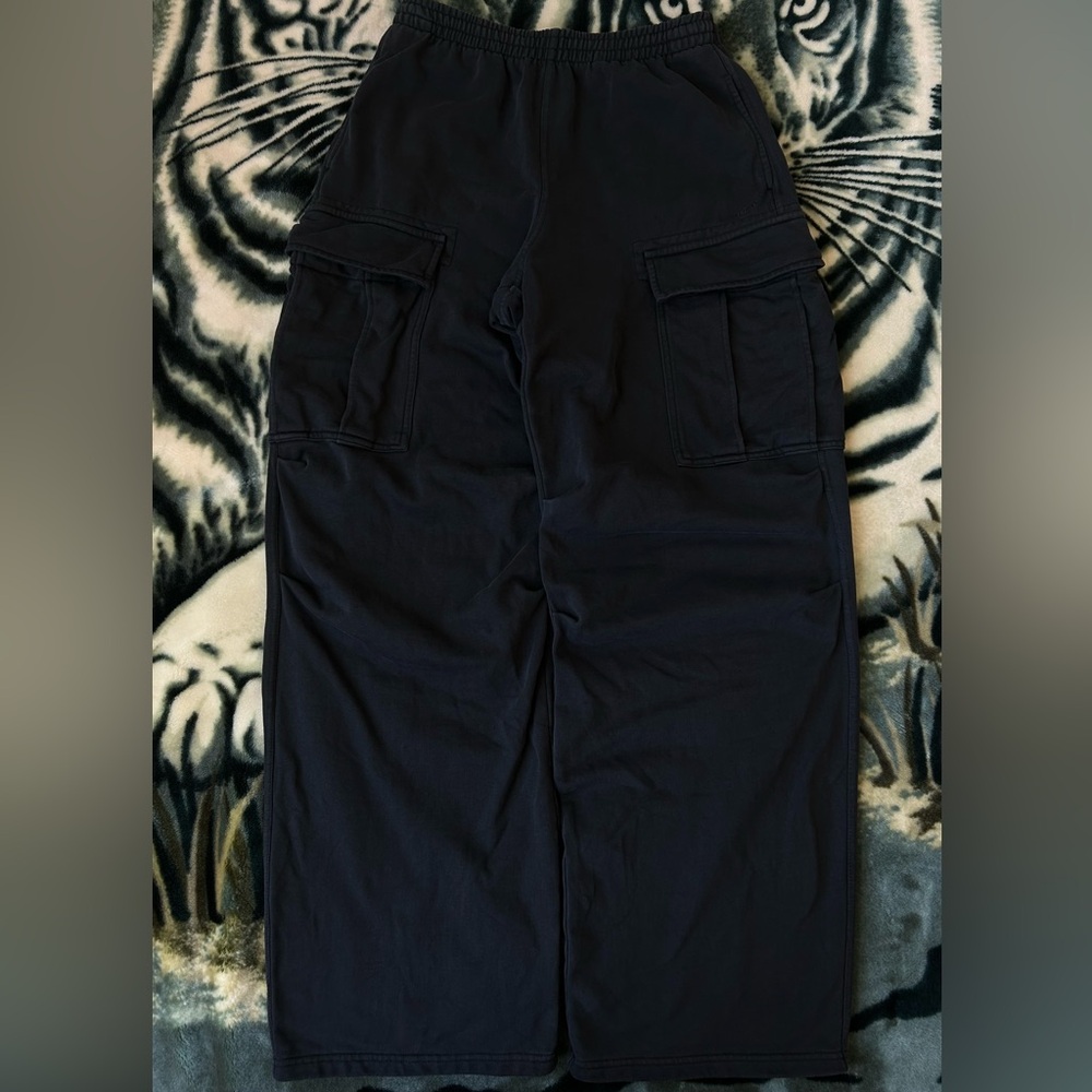 Skims Oversized Baggy Cargo Sweatpants Size Small